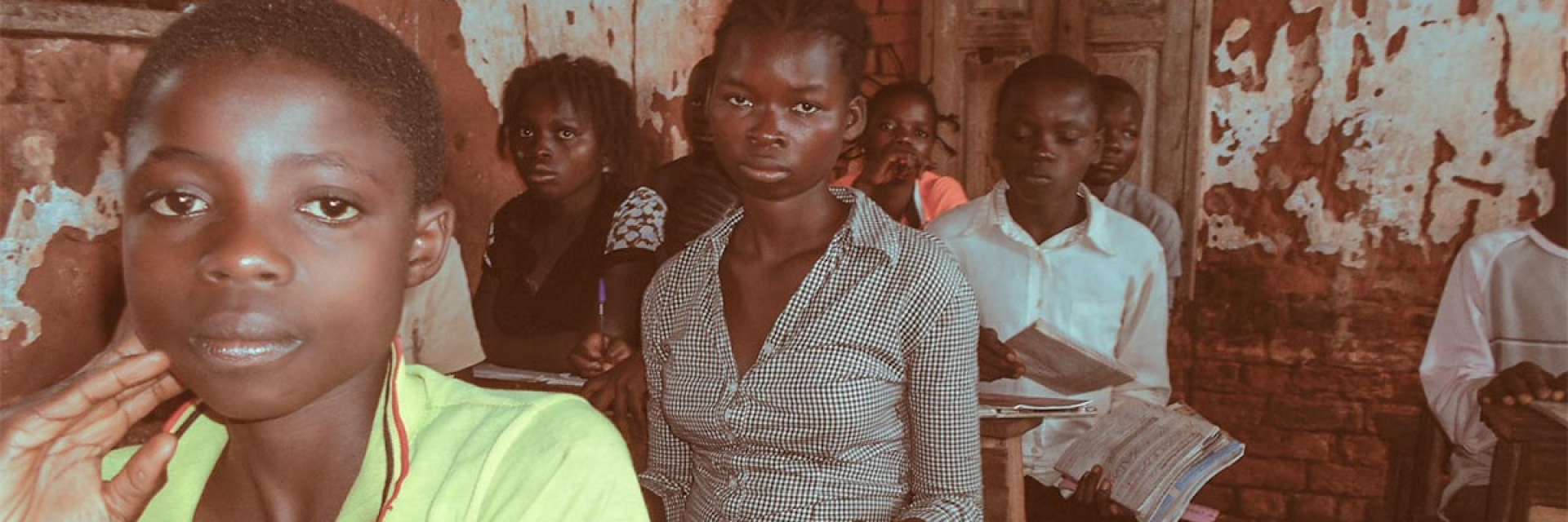 People in school after population displacement in the DRC