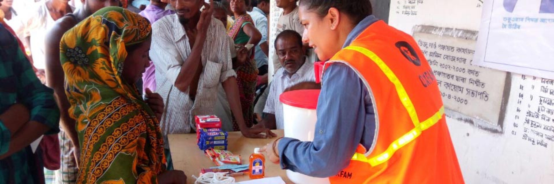 Humanitarian aid for flood victims in India