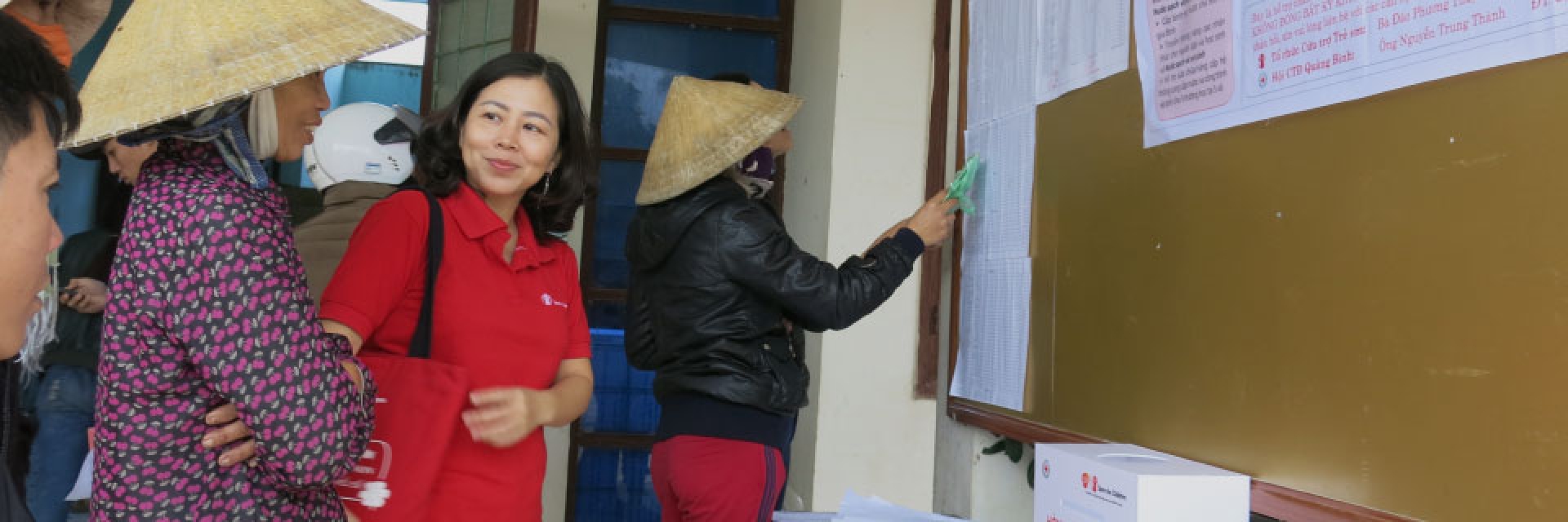 Humanitarian aid for people affected by floods in Vietnam